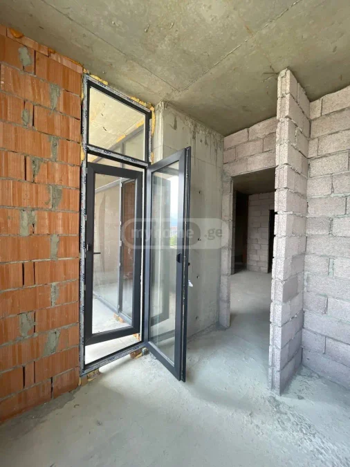 3-комнатная квартира в районе Багратиони