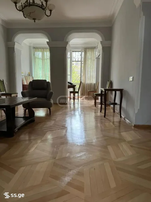 4 room Flat For Rent. Isani