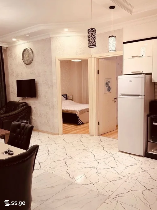 2+1, $800 в год