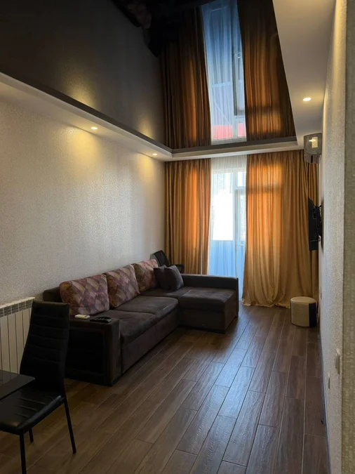 2-комнатная квартира, 60 м², $600