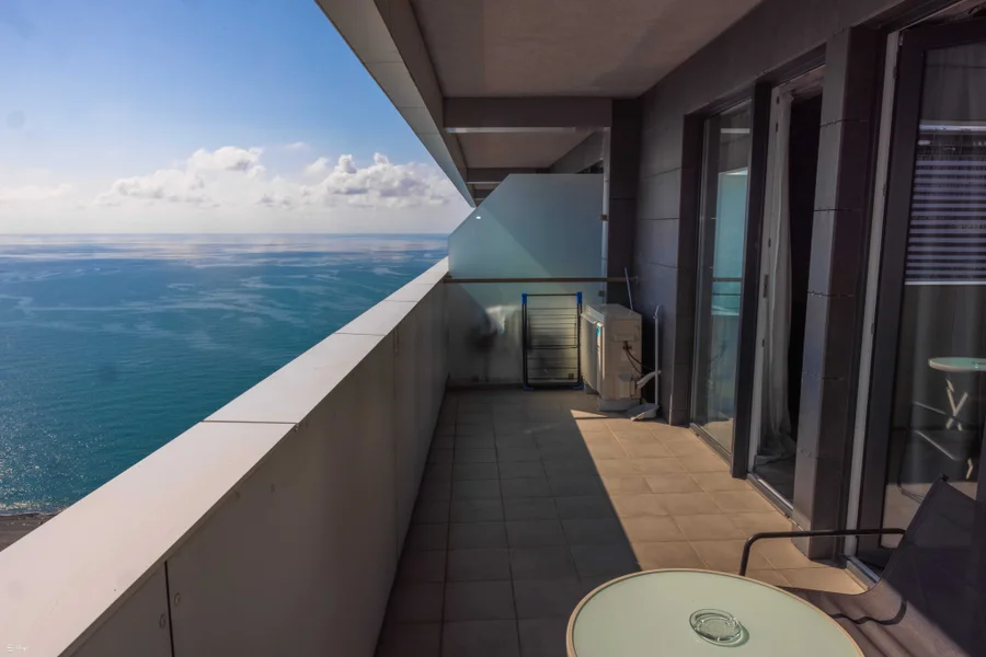 1 room Hotel For Sale