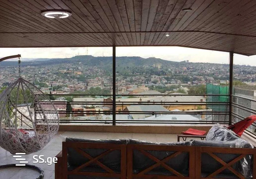 5 room Private House For Sale. Mtatsminda