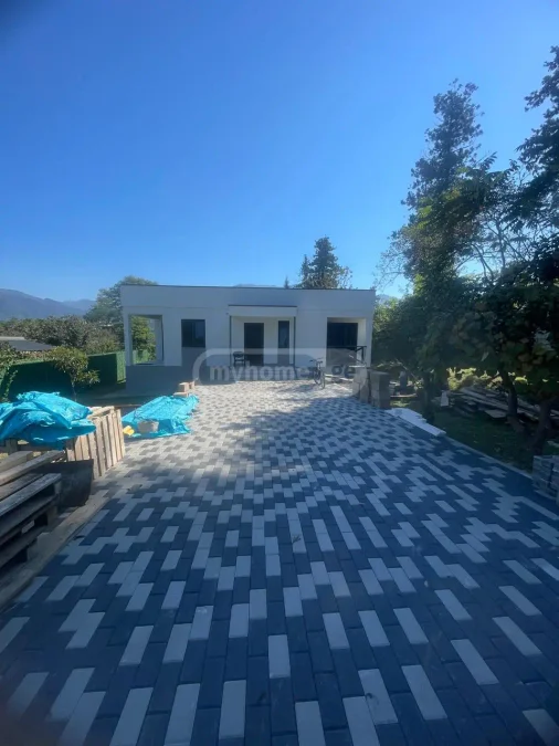 5 room Private House For Sale