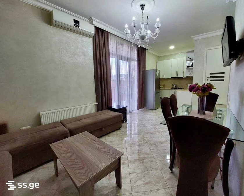 Долгосрочная аренда 3-комнатной квартиры в Rustaveli District