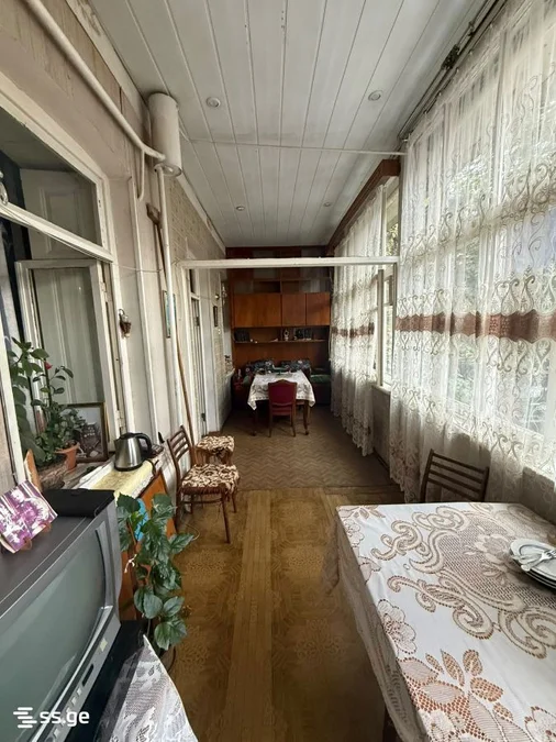 4 room Flat For Sale. Chugureti
