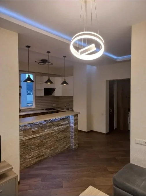 Ул. Гиорги Брцкинавале, 40: 3-комн., 75.0 м²