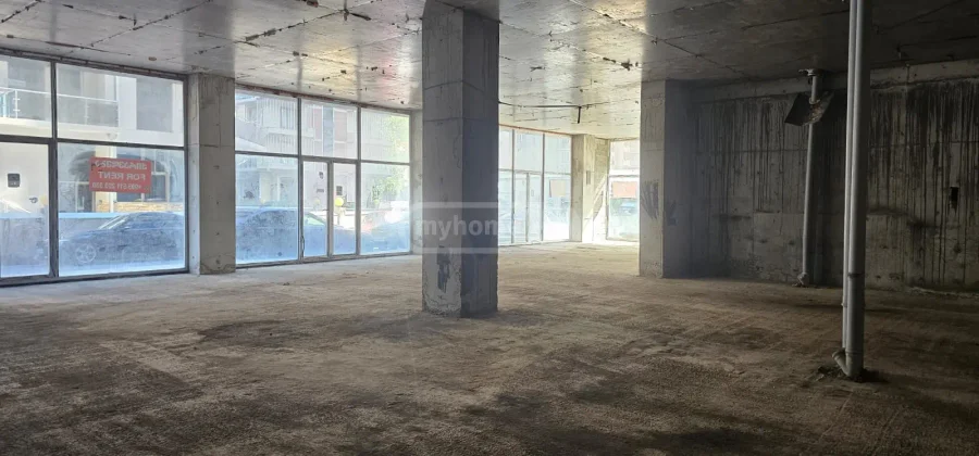 Целое здание коммерческой площади в районе Старого Батуми