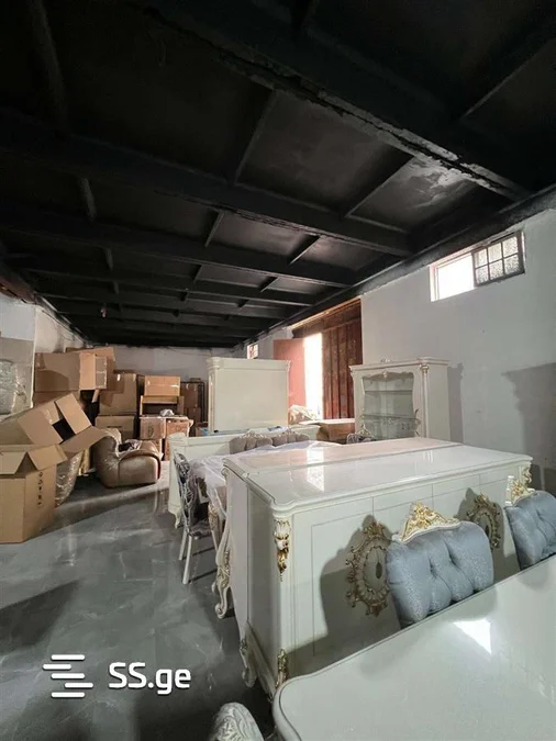 Store-Industrial property For Sale. Digomi