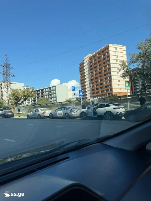 Коммерческое помещение на Parnavaz Mepe Ave 37 Didi digomi