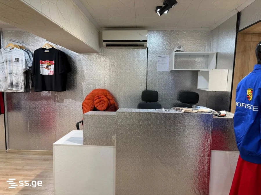 Commercial space For Rent. Isani