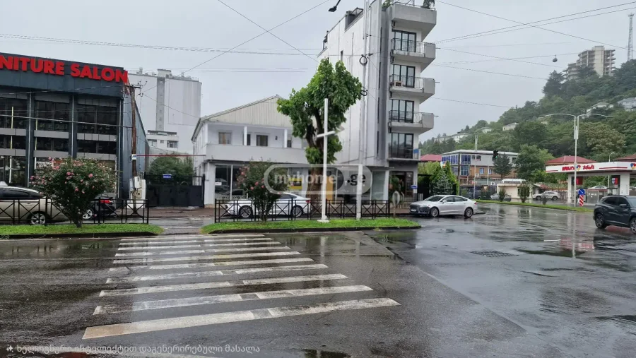 Сдаются в аренду универсальные коммерческие помещения в районе Багратиони