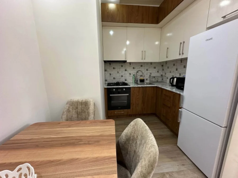 Квартиру 2+1 по улице Генерала Аслана Абашидзе,19
