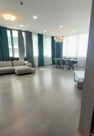 Axis Towers: Студия, 165,0 м²