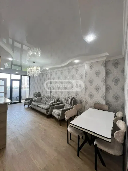 3-комнатная квартира, 94 м², $135,000