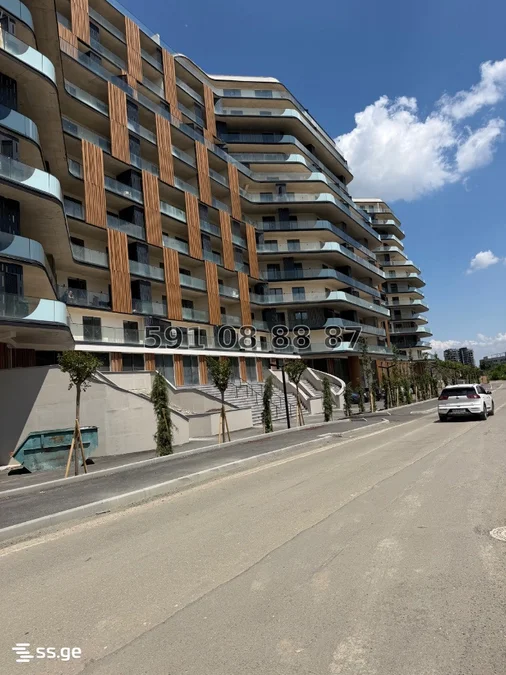 Коммерческое помещение на улица Георгия Данелия 57 Lisi lake