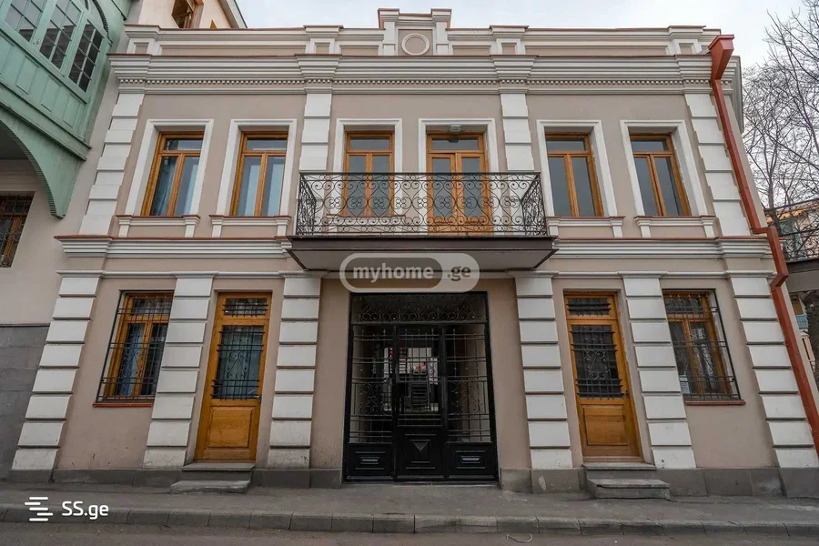 7-комнатная квартира на продажу. Сололаки
