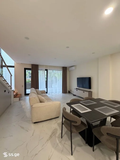 4 room Private House For Rent