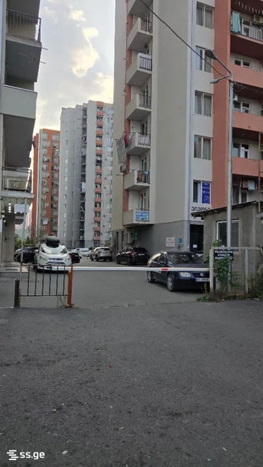 Коммерческое помещение на улица Сандро Ахметели ბინა Gldani