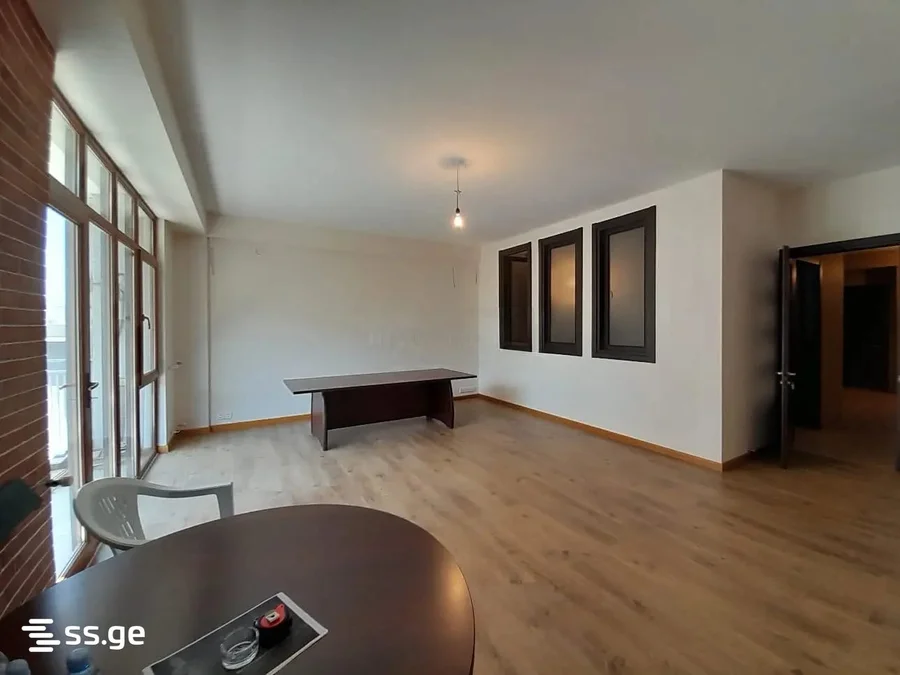3 room Flat For Sale. Vake
