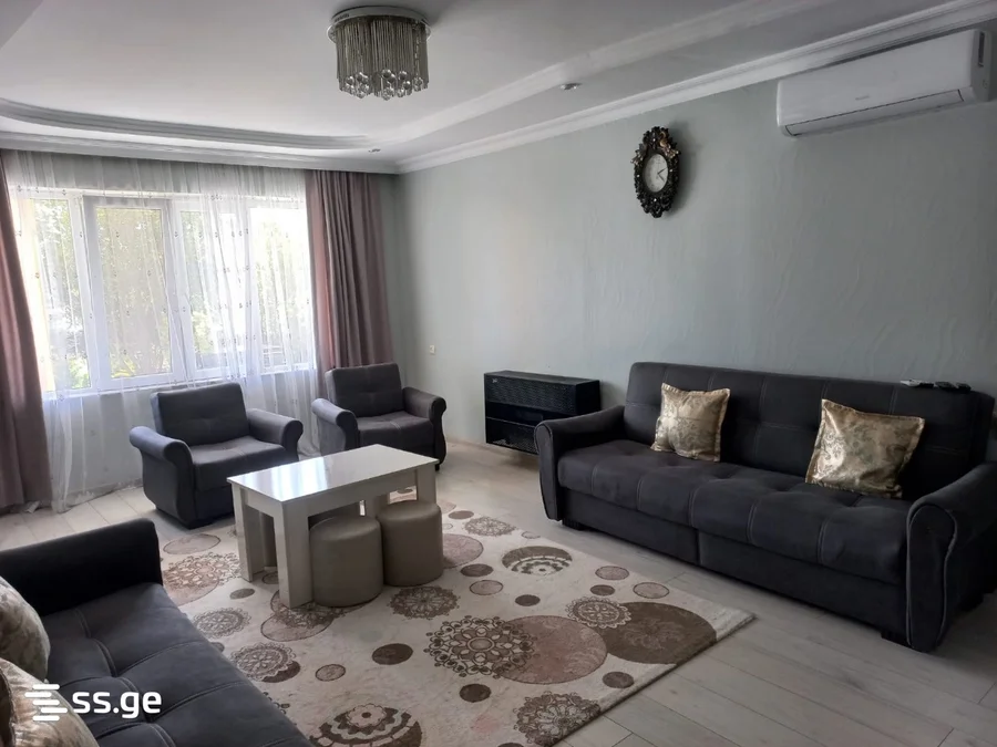 3 room Private House For Rent