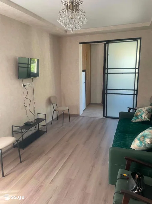 2 room Flat For Rent. Isani