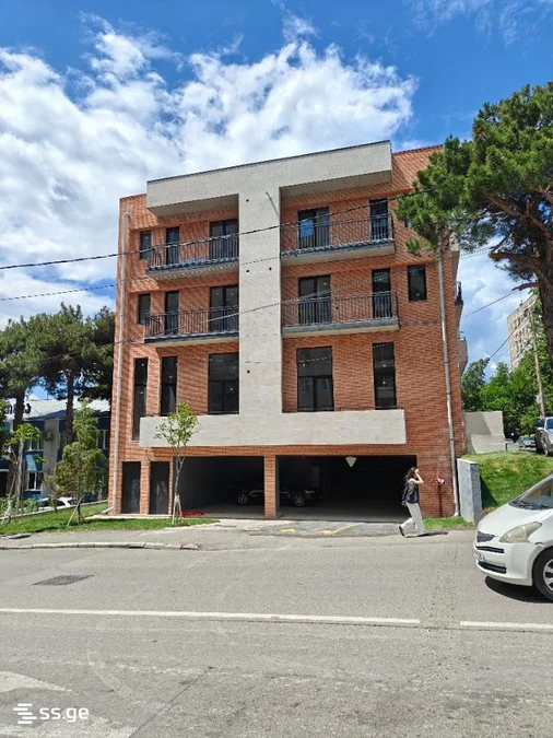3-комнатная квартира Продаётся. Варкетили