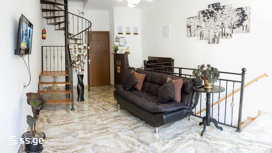 5 room Hotel For Sale. Vera
