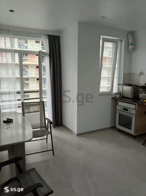 1+1 на აეროპორტის გზატ. 20-22 Airport District