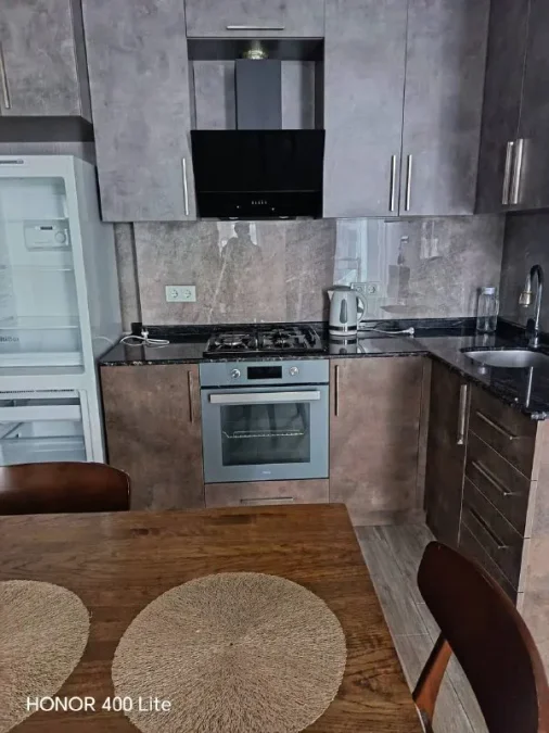 1+1 на ул. Такаишвили, $600