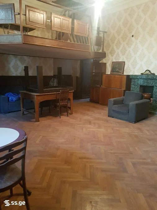 5-комнатная квартира в Тбилиси