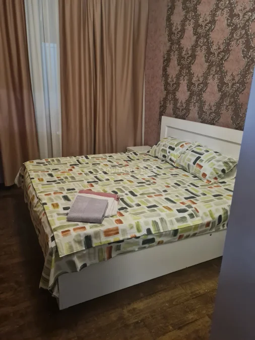 2-комнатная квартира посуточно. Глдани