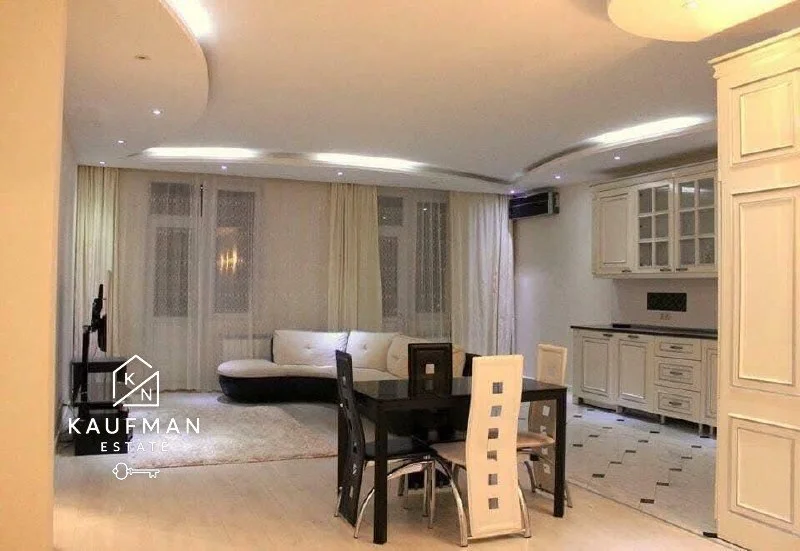 4-комнатная квартира с 3 спальнями, ул. Парнаваз Мепе, 113, $1500