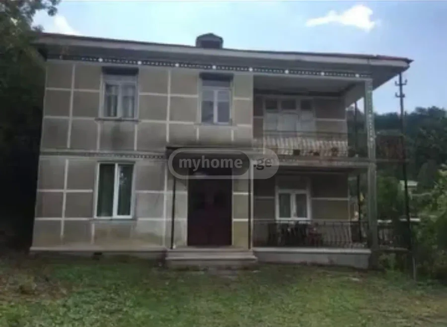 Частный дом с 4 комнатами в районе Джавахишвили