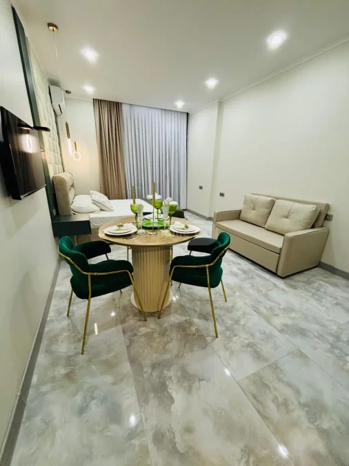 Стильная студия в Ramada Plaza, $400