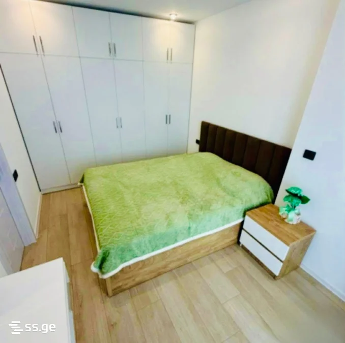 3-комнатная квартира, 80 кв.м, 2 спальни, $850