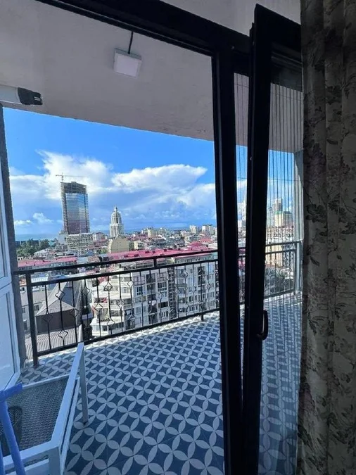 Долгосрочная аренда 3-комнатной квартиры в Rustaveli District