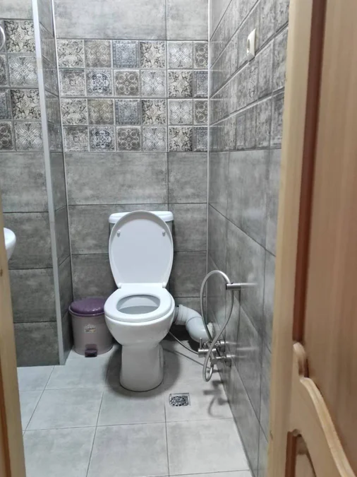 Долгосрочная аренда 4-комнатной квартиры в Khimshiashvili District