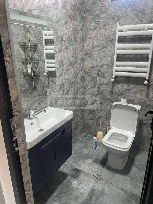 Частный дом с 5 комнатами в районе аэропорта