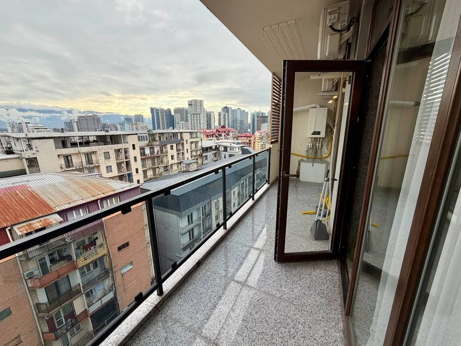 Долгосрочная аренда 3-комнатной квартиры в Rustaveli District