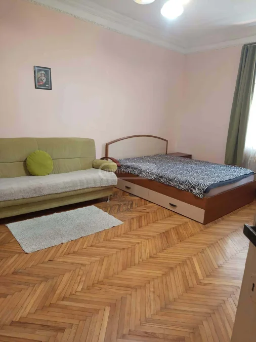 2-комнатная квартира в Старом Батуми, $350