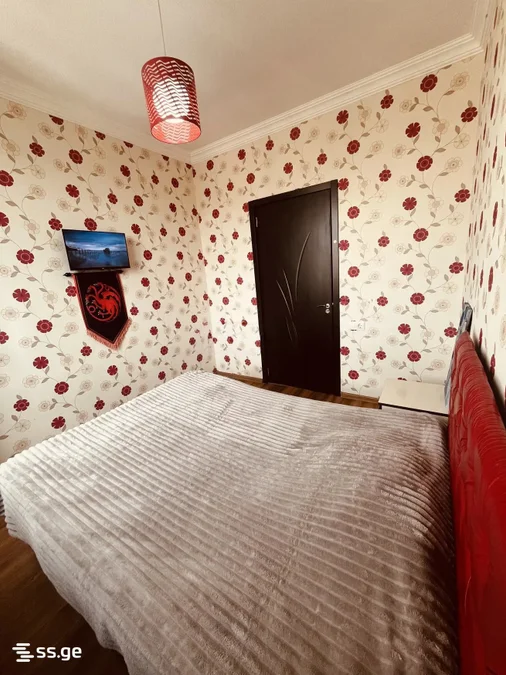 4-комнатная квартира на Агмашенебели, $950