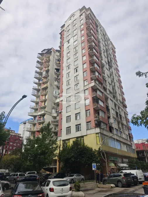 3-комнатная квартира в районе Руставели