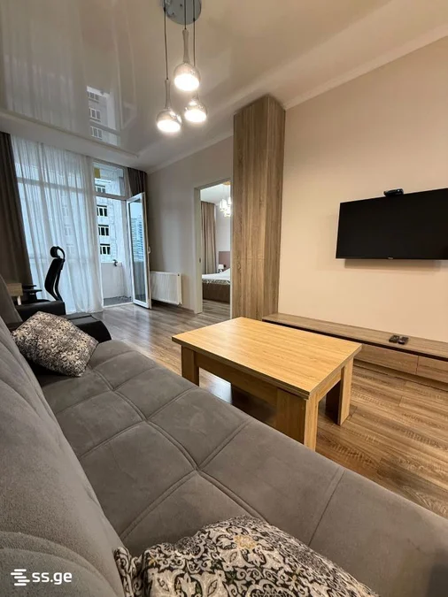 3-комнатная квартира, ул. Кобаладзе, 15, $800