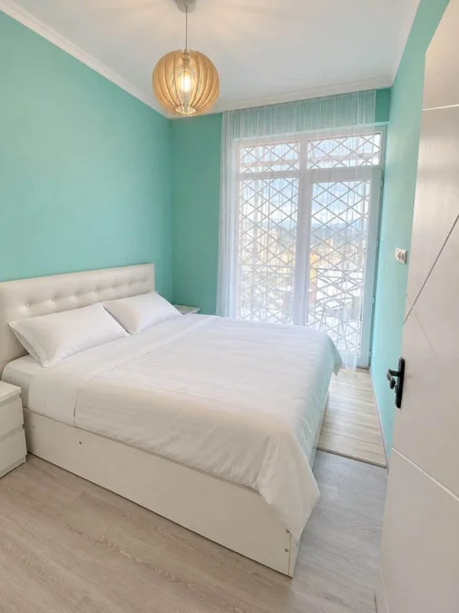 1+1 у парка 6 Мая, $500