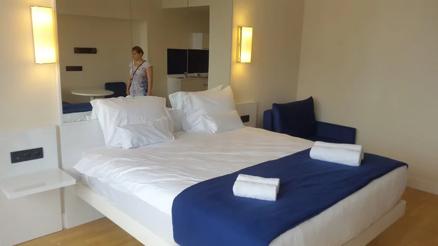 Номер в Orbi City блок A, $270