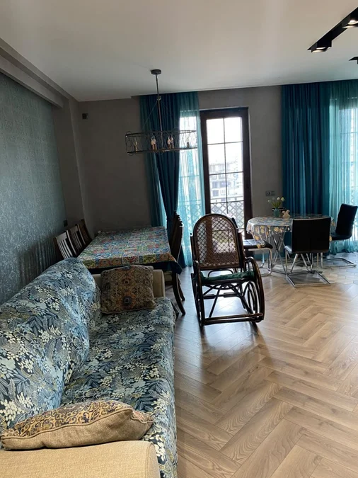 КВАРТИРА 2+1 В Старом Батуми