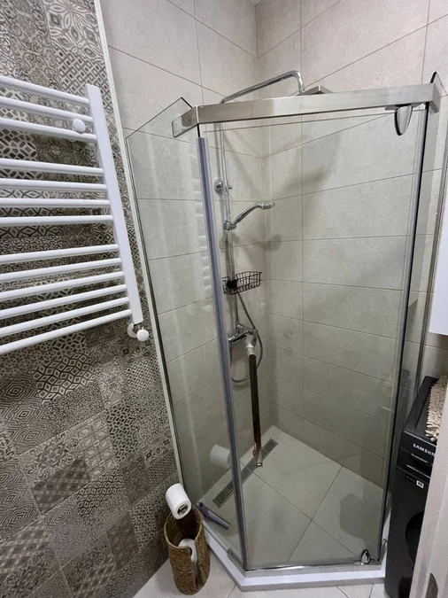 1+1 на Агмашенебели, $700
