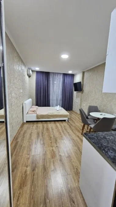 Студия с видом на Аллею Героев, $400