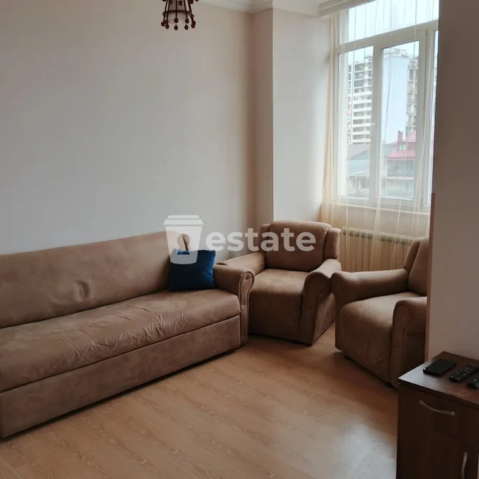 Уютную 1+1 в центре Батуми