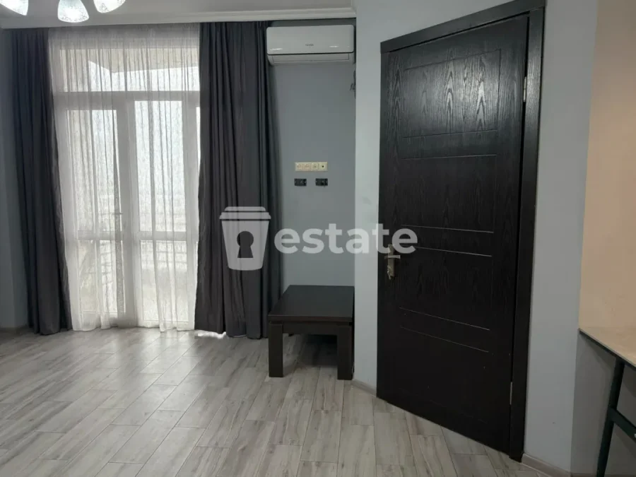 1+1 у Аллеи Героев, $550